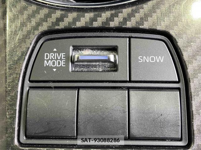 Toyota CROWN SEDAN 2022-02 8828393-15
