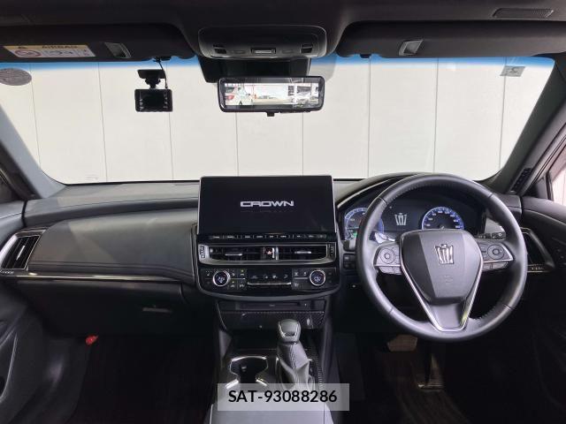 Toyota CROWN SEDAN 2022-02 8828393-1