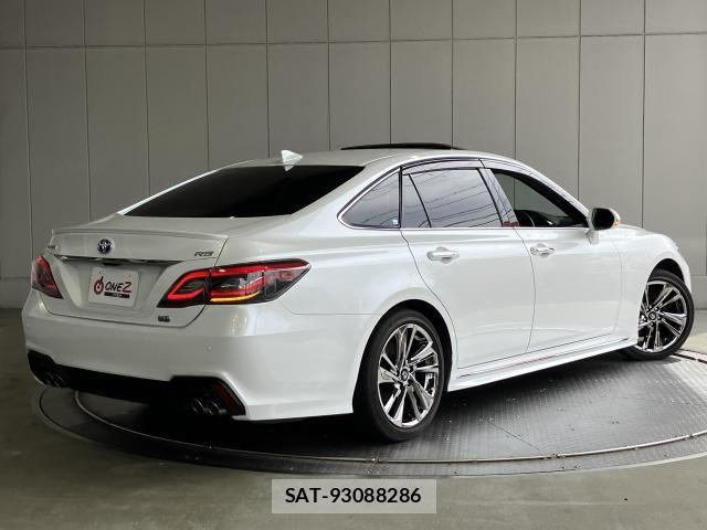 Toyota CROWN SEDAN 2022-02 8828393-23