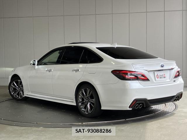 Toyota CROWN SEDAN 2022-02 8828393-25