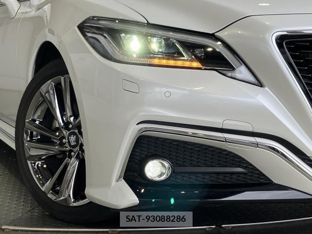 Toyota CROWN SEDAN 2022-02 8828393-28