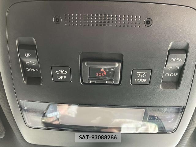 Toyota CROWN SEDAN 2022-02 8828393-8