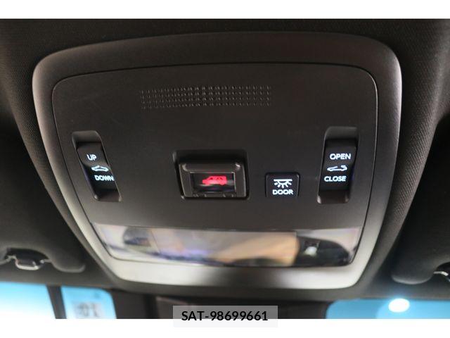 Toyota CROWN SEDAN 2018-10 8828399-14