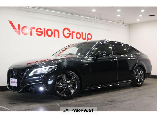 Toyota CROWN SEDAN 2018-10 8828399-23