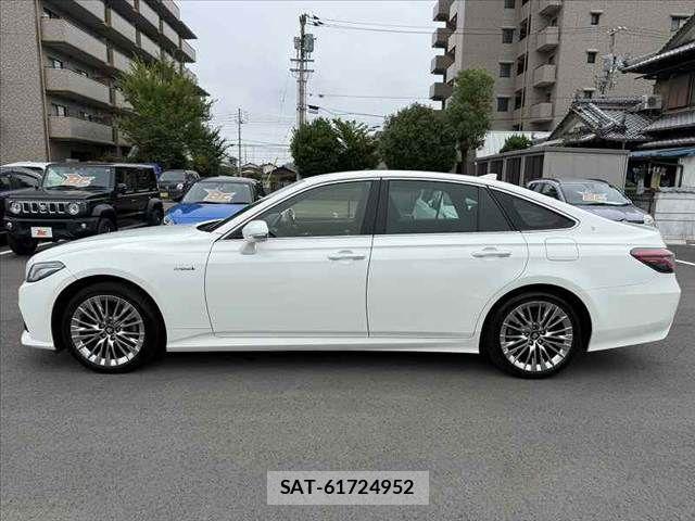 Toyota CROWN SEDAN 2019-11 8828410-11