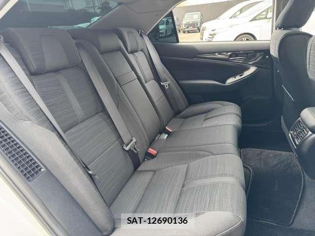 Toyota CROWN SEDAN 2013-12 8828417-9
