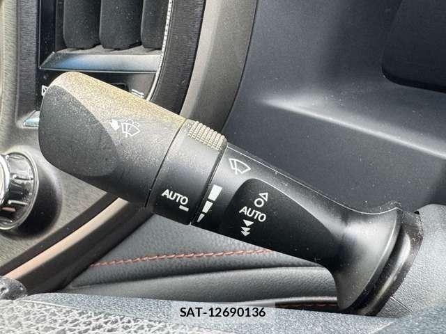 Toyota CROWN SEDAN 2013-12 8828417-16