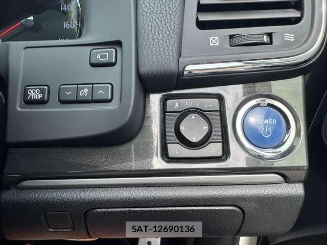 Toyota CROWN SEDAN 2013-12 8828417-19