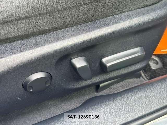 Toyota CROWN SEDAN 2013-12 8828417-27