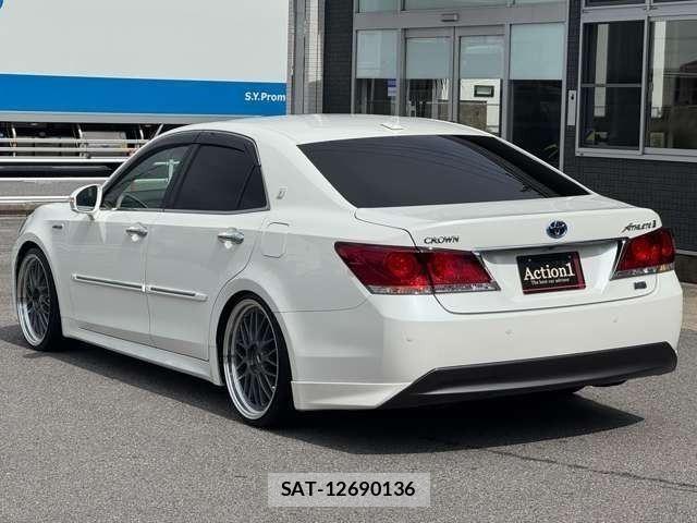 Toyota CROWN SEDAN 2013-12 8828417-3