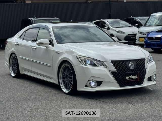 Toyota CROWN SEDAN 2013-12 8828417-6