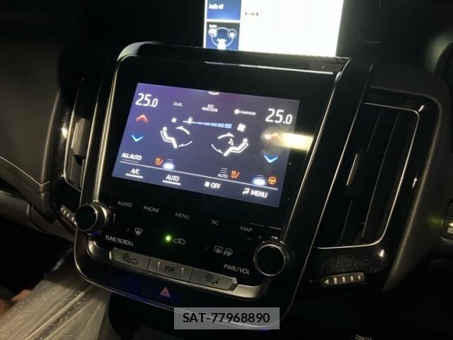 Toyota CROWN SEDAN 2018-08 8828414-12