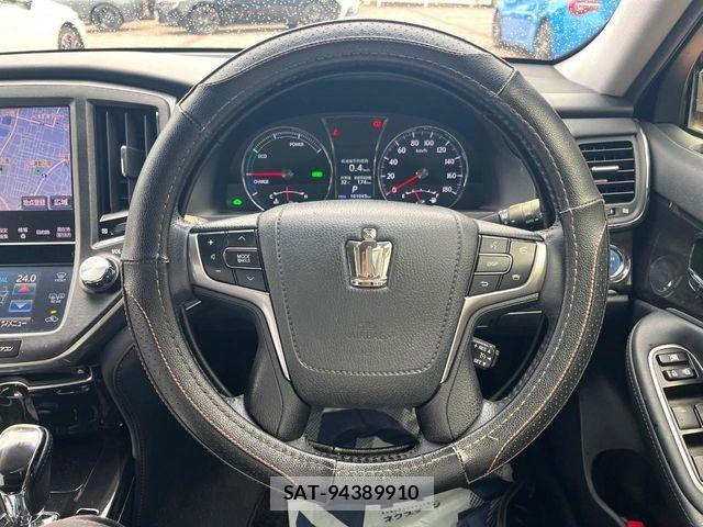 Toyota CROWN SEDAN 2013-07 8828430-10
