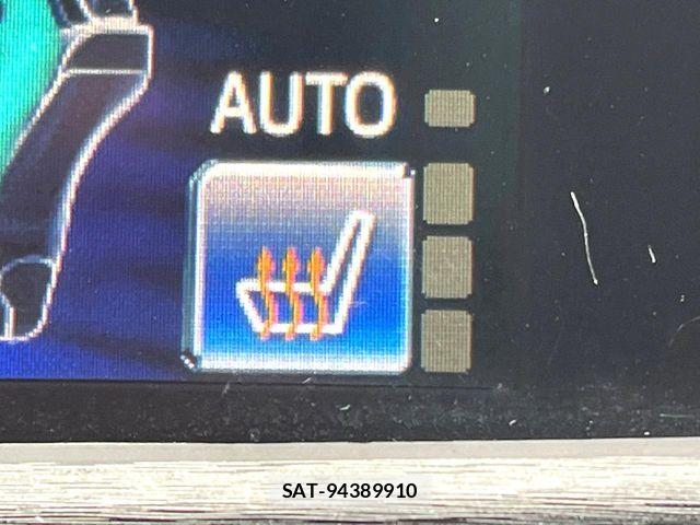 Toyota CROWN SEDAN 2013-07 8828430-5