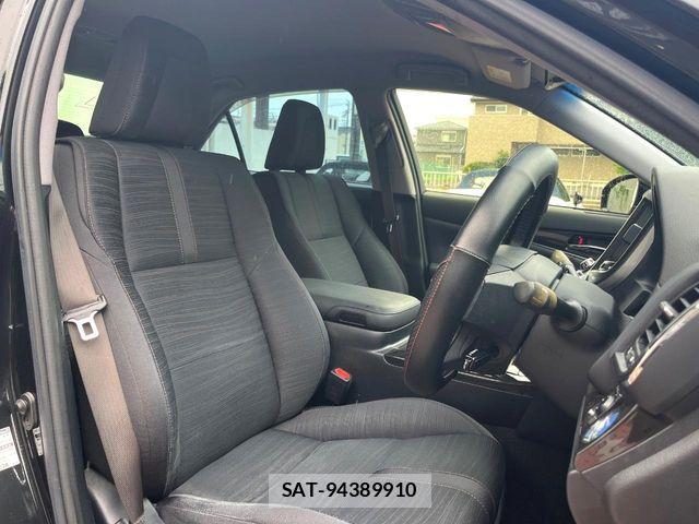 Toyota CROWN SEDAN 2013-07 8828430-7