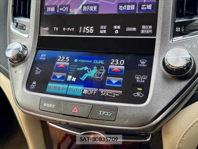 Toyota CROWN SEDAN 2014-01 8828432-20