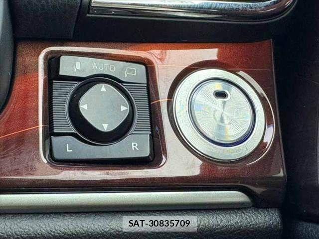Toyota CROWN SEDAN 2014-01 8828432-5