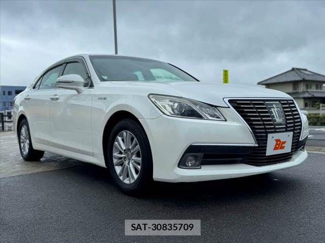 Toyota CROWN SEDAN 2014-01 8828432-7