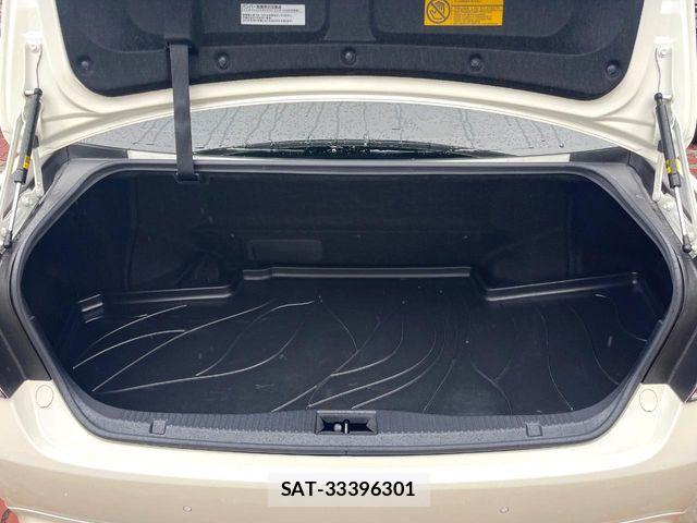 Toyota CROWN SEDAN 2018-03 8828407-9