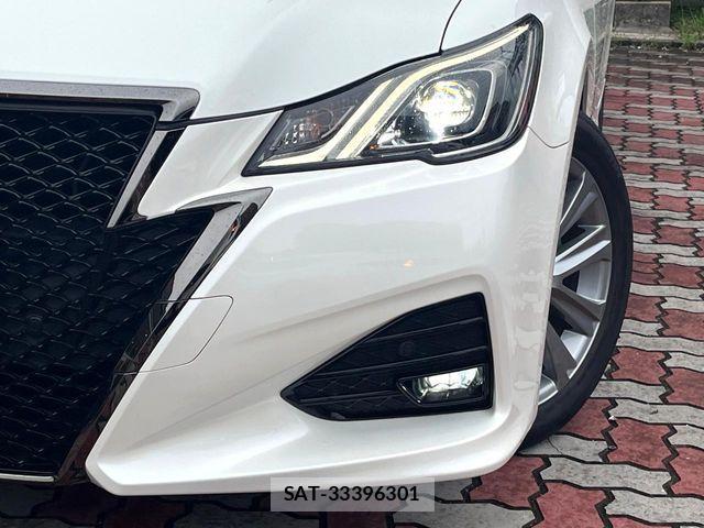 Toyota CROWN SEDAN 2018-03 8828407-11
