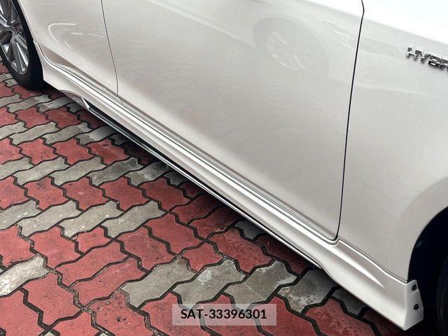 Toyota CROWN SEDAN 2018-03 8828407-2