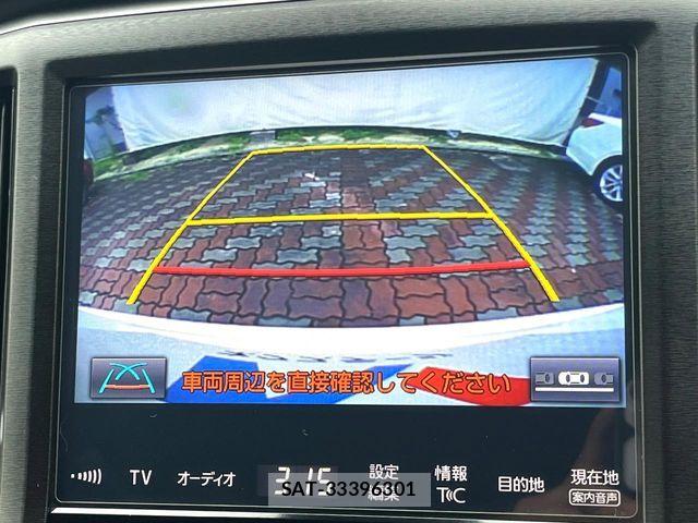 Toyota CROWN SEDAN 2018-03 8828407-5