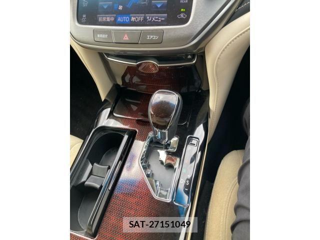 Toyota CROWN SEDAN 2016-09 8828428-20