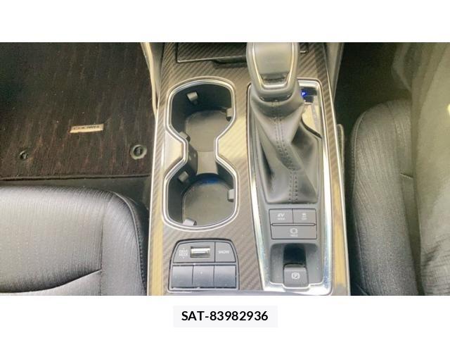 Toyota CROWN SEDAN 2021-04 8828412-16