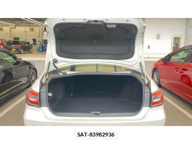 Toyota CROWN SEDAN 2021-04 8828412-25