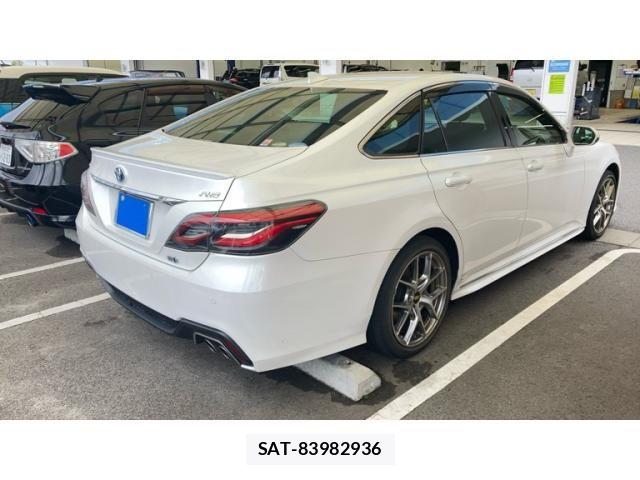 Toyota CROWN SEDAN 2021-04 8828412-6