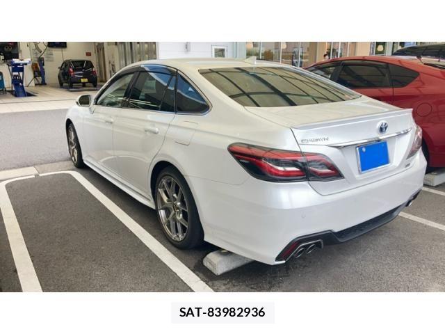 Toyota CROWN SEDAN 2021-04 8828412-7