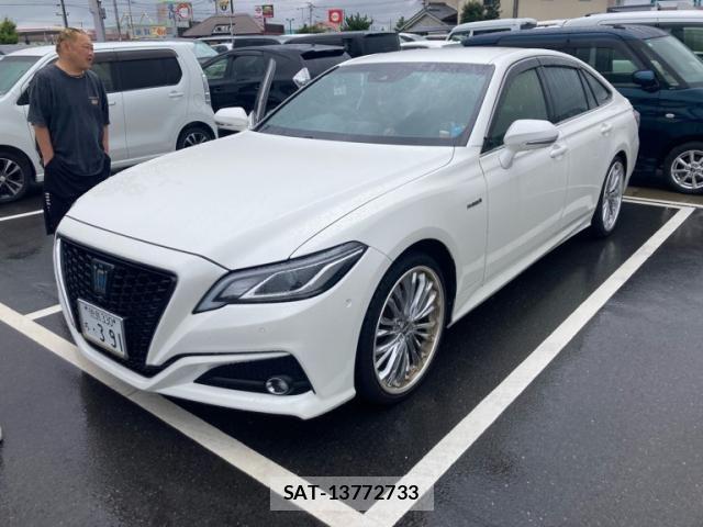 Toyota CROWN SEDAN 2018-07 8828427-0