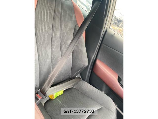 Toyota CROWN SEDAN 2018-07 8828427-11