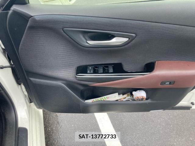 Toyota CROWN SEDAN 2018-07 8828427-13