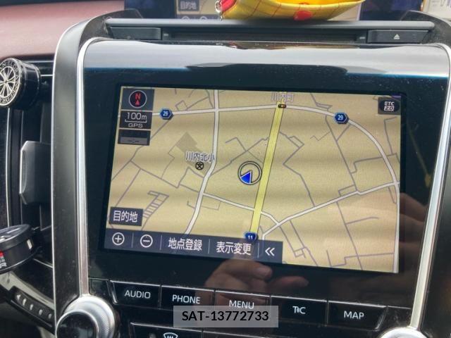 Toyota CROWN SEDAN 2018-07 8828427-5