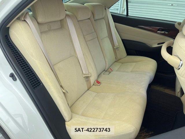 Toyota CROWN SEDAN 2015-12 8828418-13