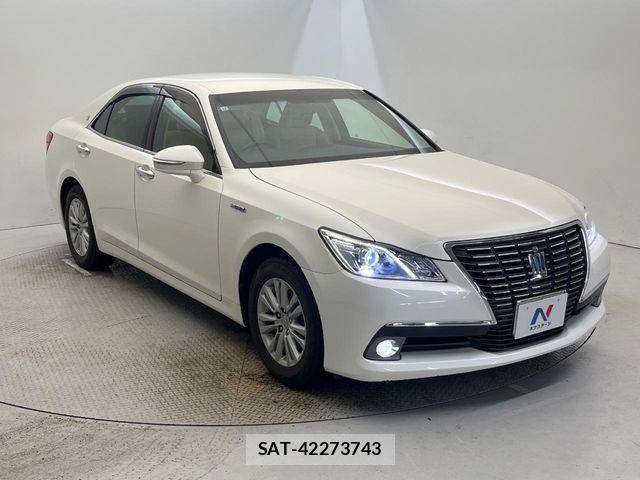 Toyota CROWN SEDAN 2015-12 8828418-16