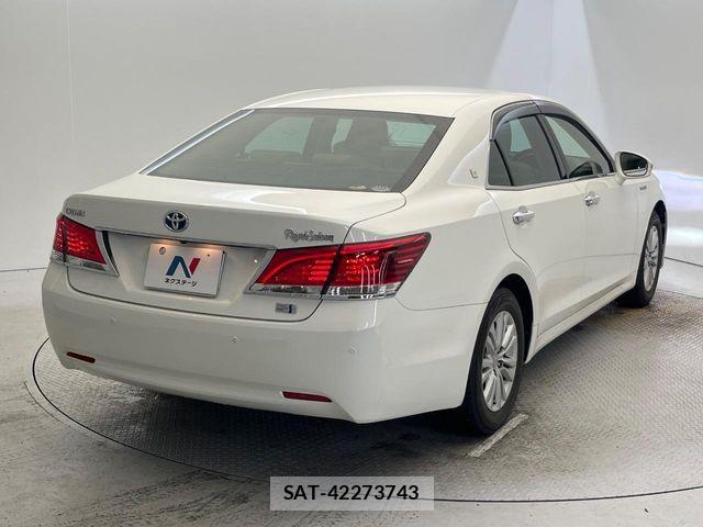 Toyota CROWN SEDAN 2015-12 8828418-17