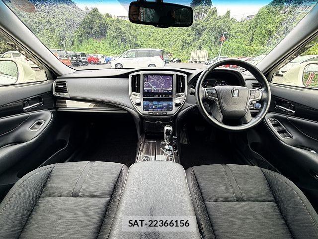Toyota CROWN SEDAN 2015-10 8828416-1
