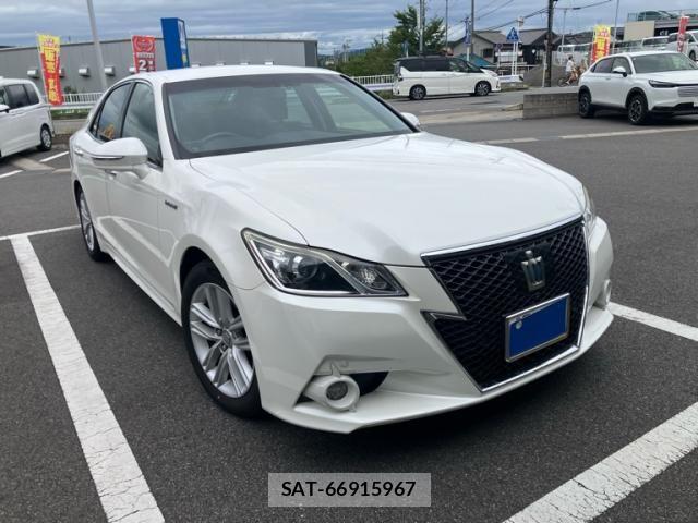 Toyota CROWN SEDAN 2013-04 8848586-1