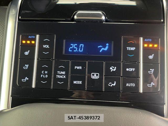 Toyota CROWN SEDAN 2018-07 8848570-9