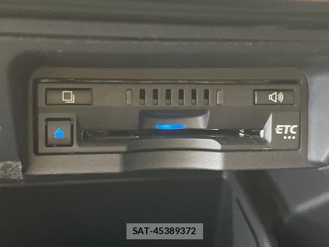 Toyota CROWN SEDAN 2018-07 8848570-13