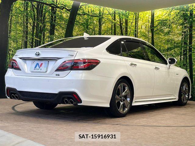 Toyota CROWN SEDAN 2018-07 8848572-15