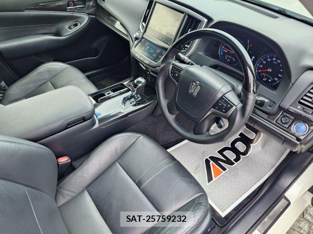 Toyota CROWN SEDAN 2015-01 8848579-10