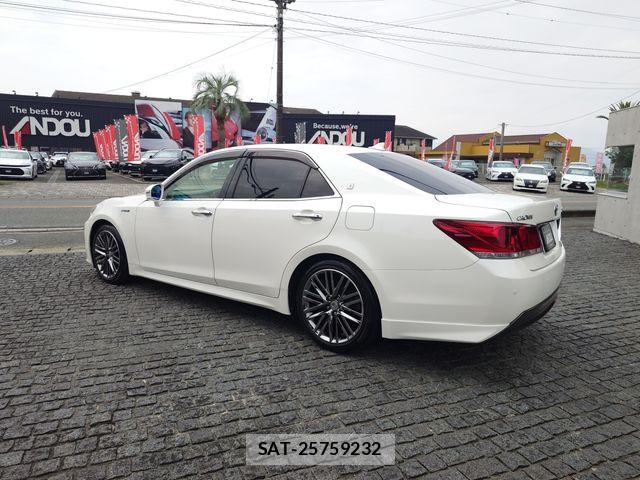 Toyota CROWN SEDAN 2015-01 8848579-3
