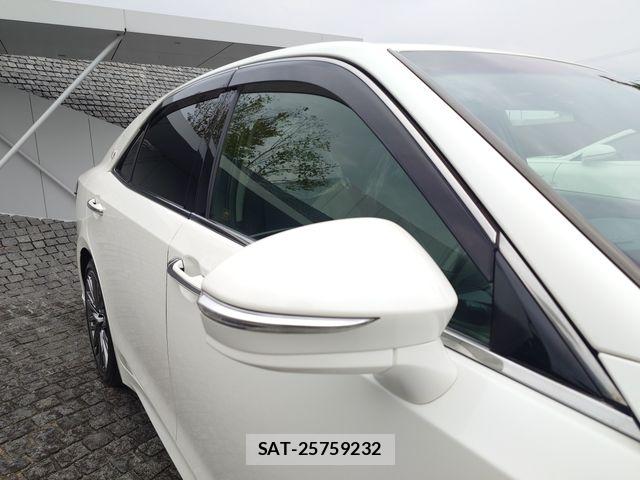 Toyota CROWN SEDAN 2015-01 8848579-4