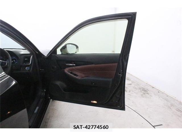 Toyota CROWN SEDAN 2015-07 8848577-29