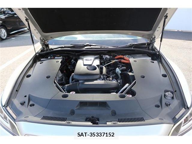 Toyota CROWN SEDAN 2018-06 8848576-19