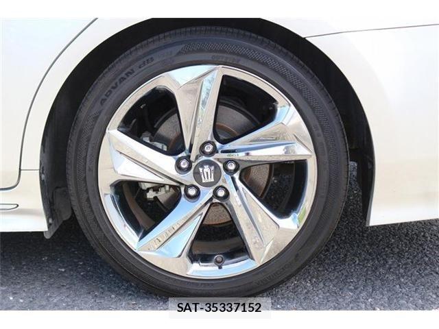 Toyota CROWN SEDAN 2018-06 8848576-29