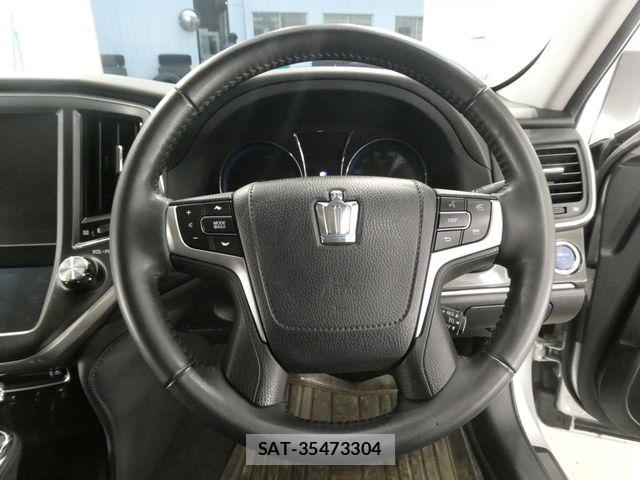 Toyota CROWN SEDAN 2015-07 8848578-19